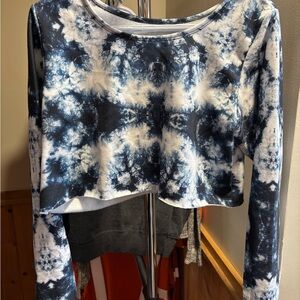 Blackberry Ultra Cropped Sweatshirt